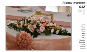 12-6 Főasztal virágdíszek-048